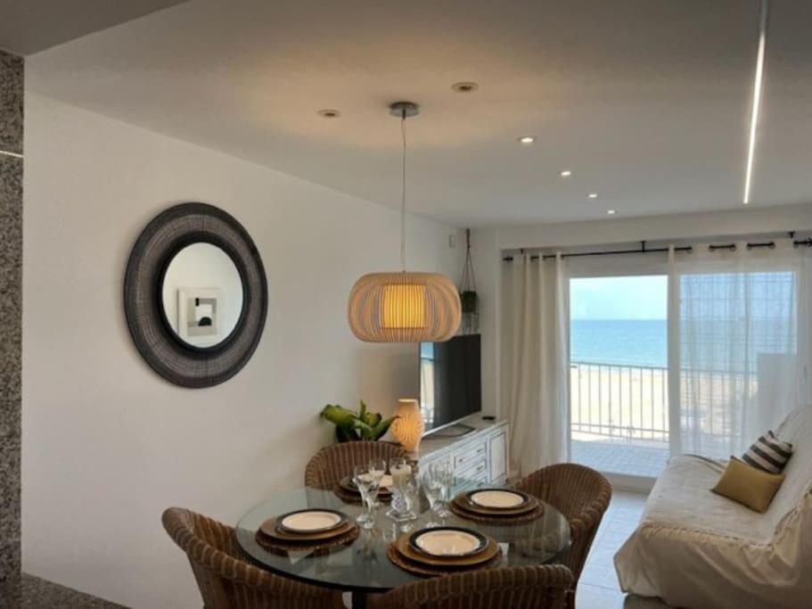Apartamento 1ª Linea De Playa - Con Piscina Y Parking Playa de Gandia Eksteriør bilde