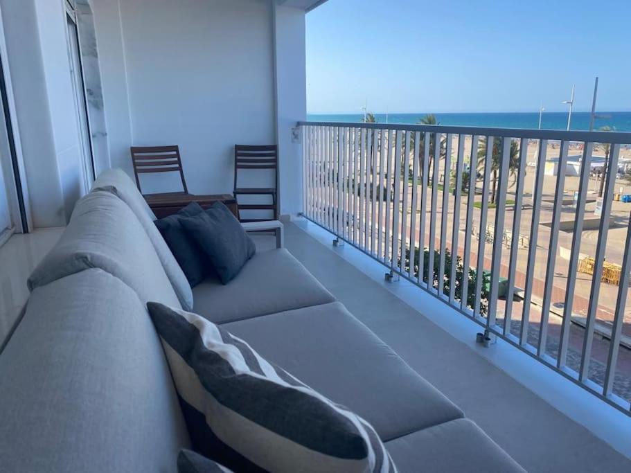 Apartamento 1ª Linea De Playa - Con Piscina Y Parking Playa de Gandia Eksteriør bilde